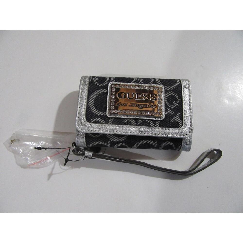 Guess Womens Taluca Vintage Small Signature Wristlet Wallet